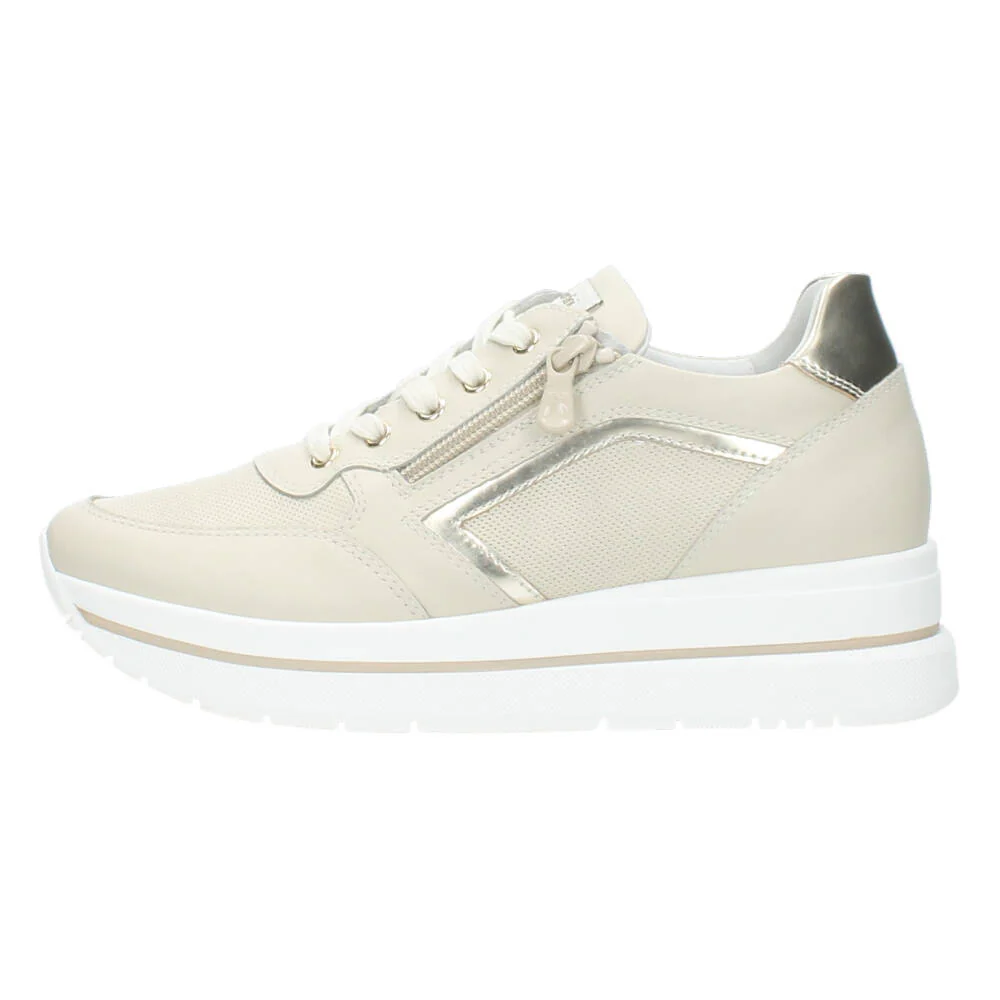Beige sneakers - Image 5