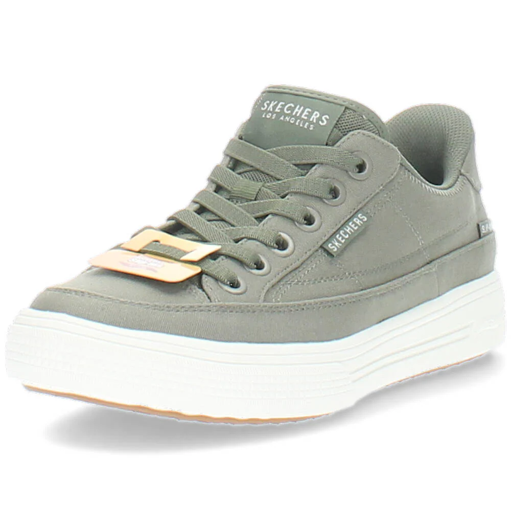 kaki sneaker